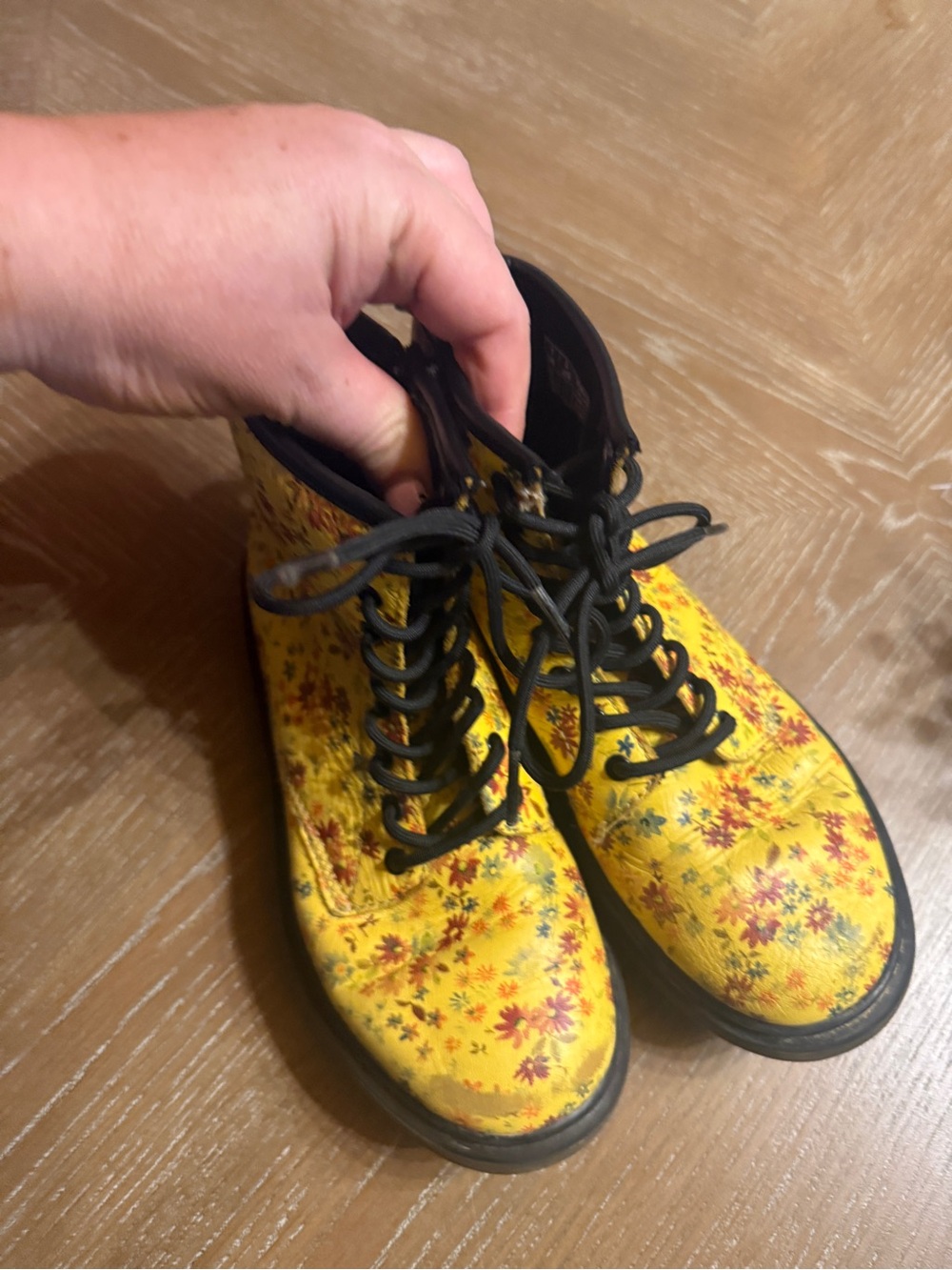 Dr Martens Delaney Floral Yellow Boots Kids US 2 EU 33 Side Zipper